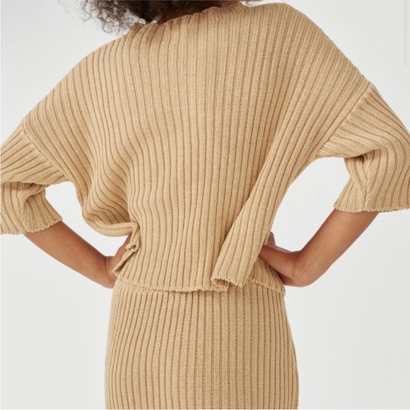 Babaa tan ribbed sweater no. 33 - Picture 2 of 7